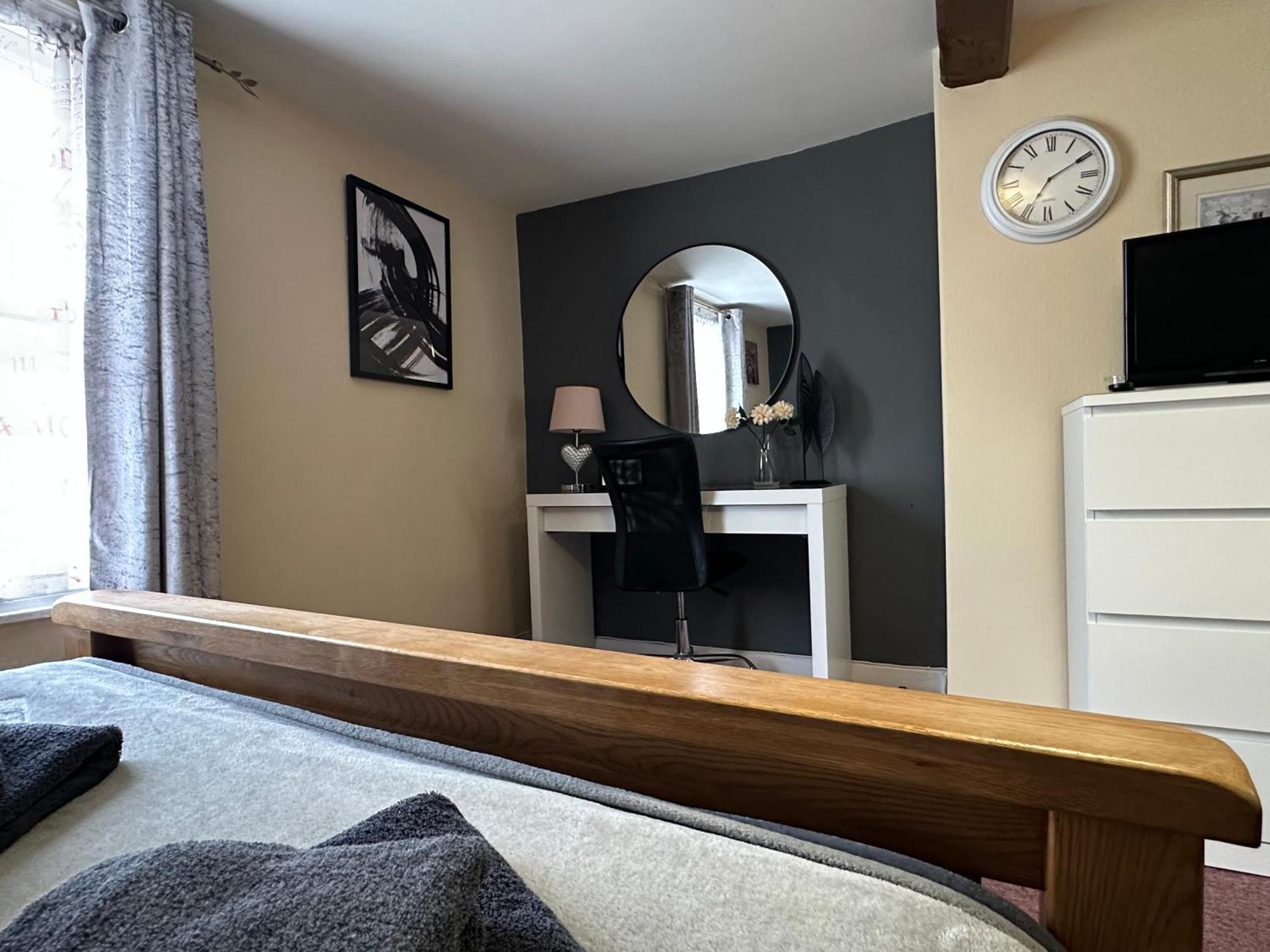 Llanidloes Townhouse-Pet-Friendly-Sleeps 6-Mid Wales 아파트 외부 사진