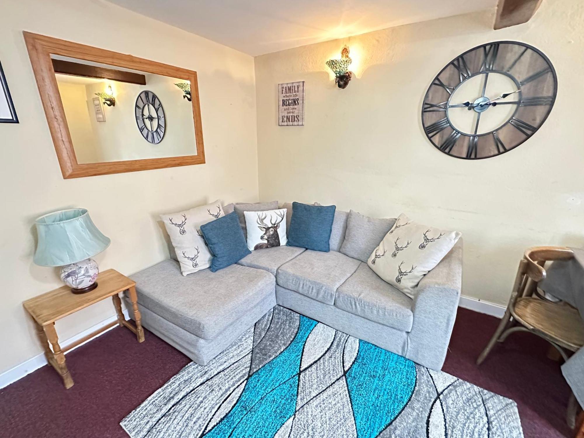 Llanidloes Townhouse-Pet-Friendly-Sleeps 6-Mid Wales 아파트 외부 사진