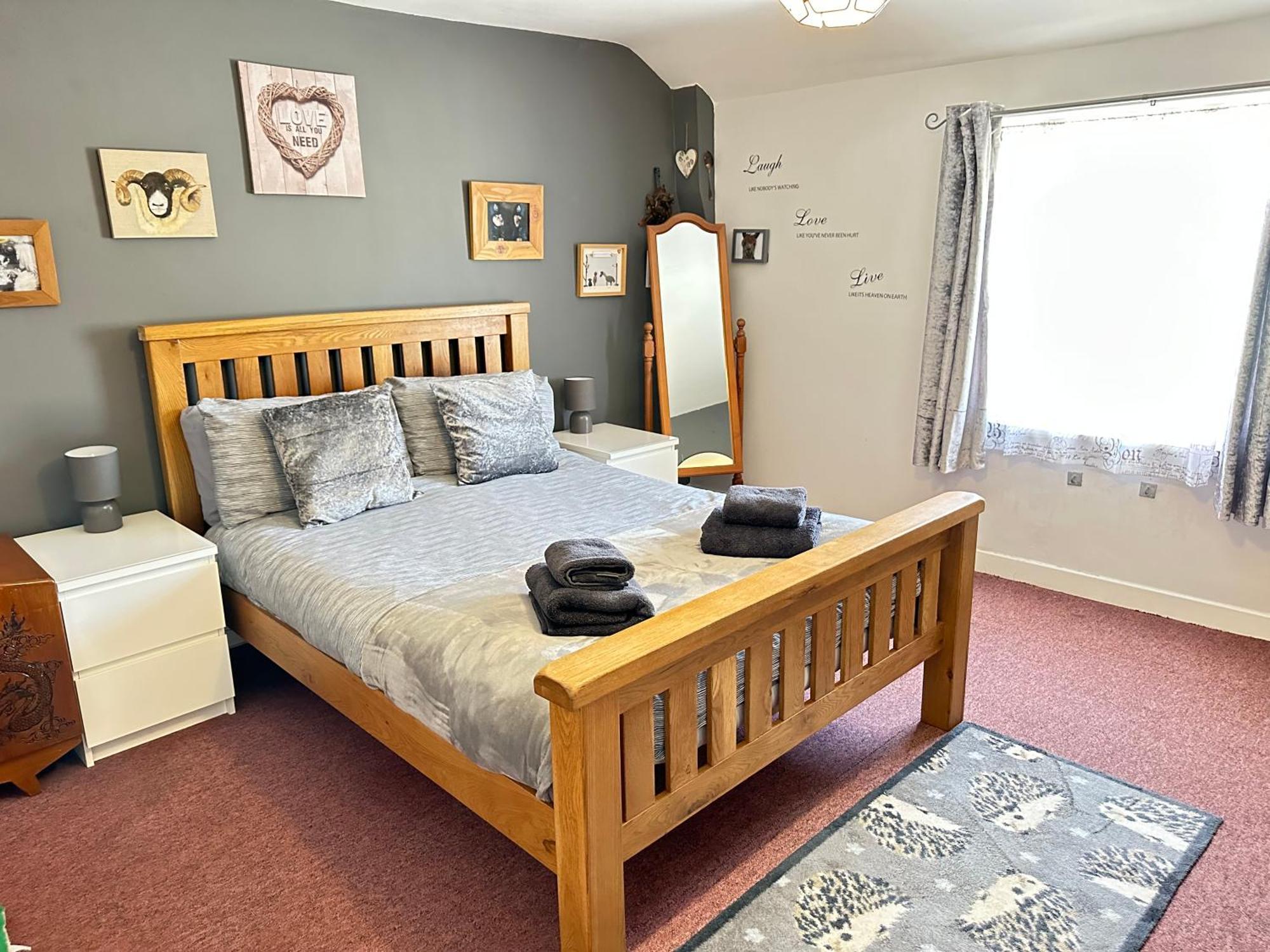 Llanidloes Townhouse-Pet-Friendly-Sleeps 6-Mid Wales 아파트 외부 사진