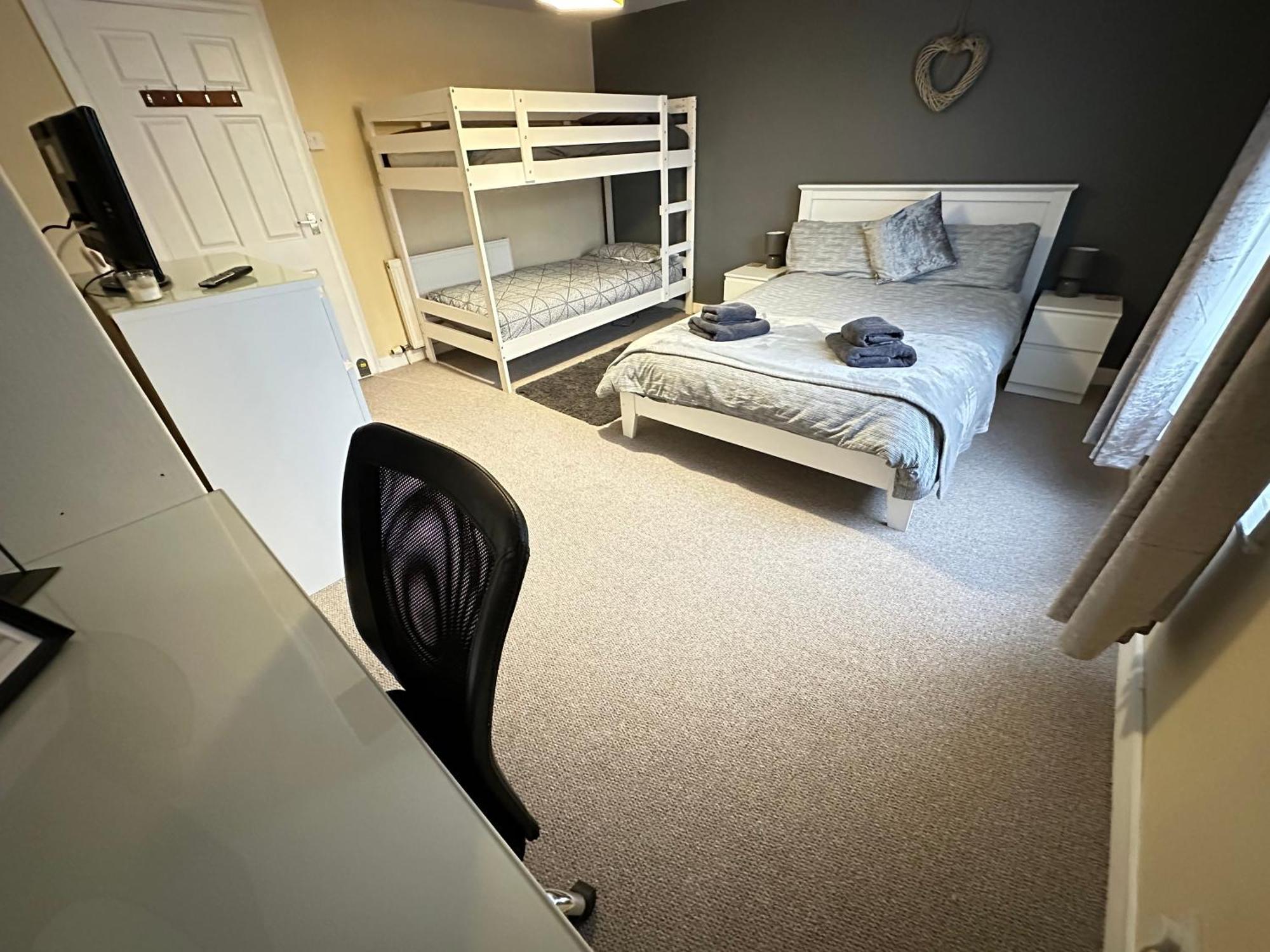 Llanidloes Townhouse-Pet-Friendly-Sleeps 6-Mid Wales 아파트 외부 사진