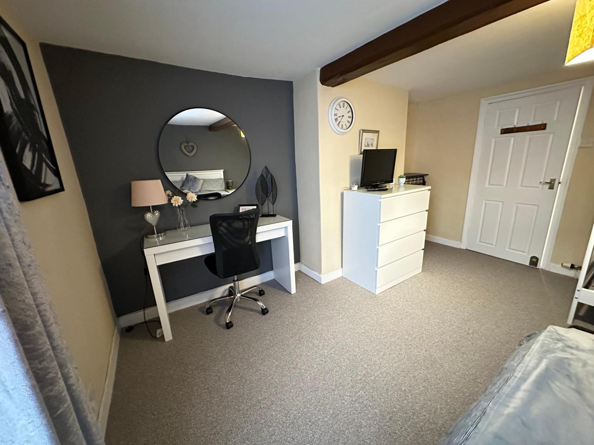Llanidloes Townhouse-Pet-Friendly-Sleeps 6-Mid Wales 아파트 외부 사진